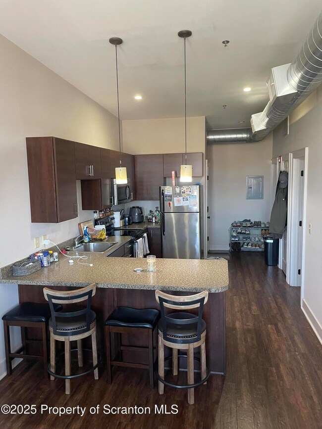 320 Penn Ave unit 1, Scranton, PA 18503 - photo 2