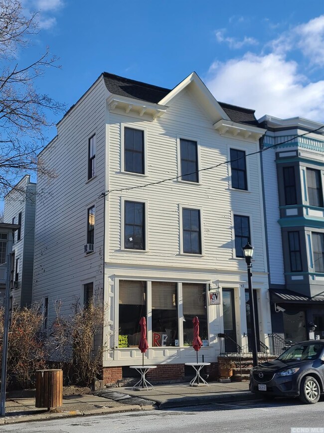 742 Warren St unit 3 Fro, Hudson, NY 12534 - photo 3