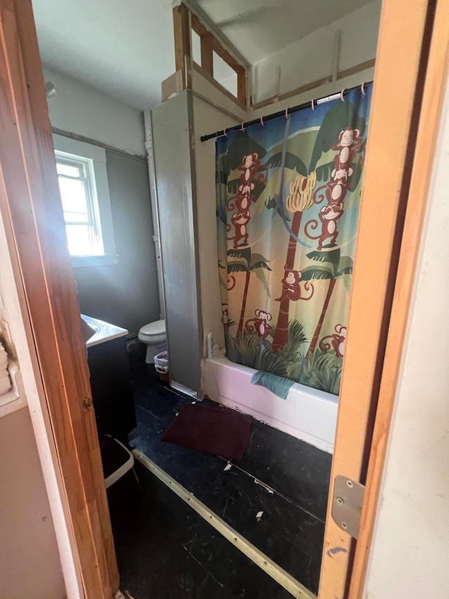 724 E Filer St, Ludington, MI 49431 - photo 7