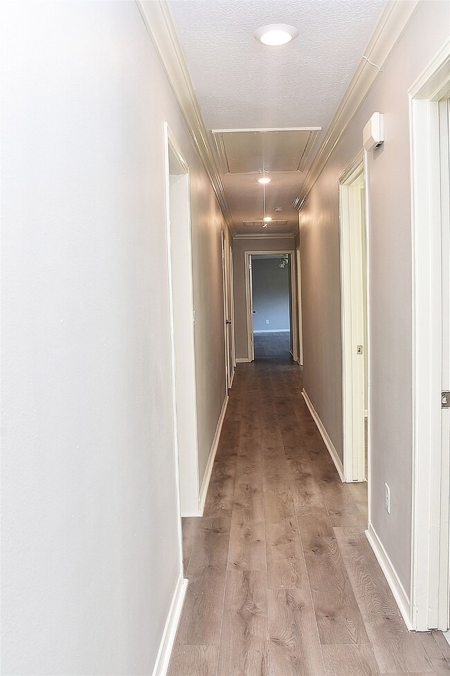 9735 Santa Monica Blvd, Houston, TX 77089 - photo 6