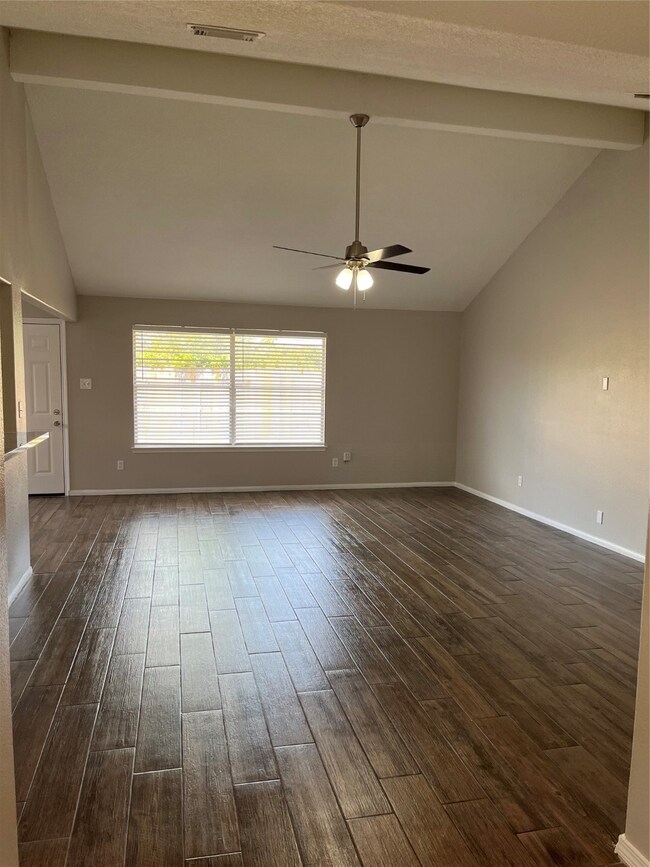 10310 Ince Ln, Houston, TX 77040 - photo 6