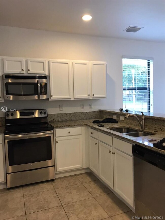 unlisted-address, Miami, FL 33176 - photo 3