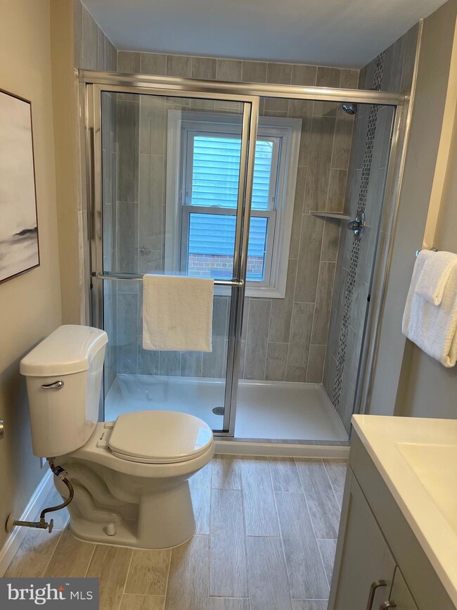 811 Sheridan St, Hyattsville, MD 20783 - photo 4