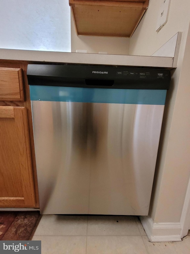 2051 Hunting Ridge Dr, Owings Mills, MD 21117 - photo 3