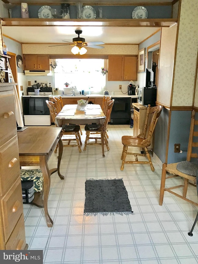 8604 Oak Rd, Sparrows Point, MD 21219 - photo 7