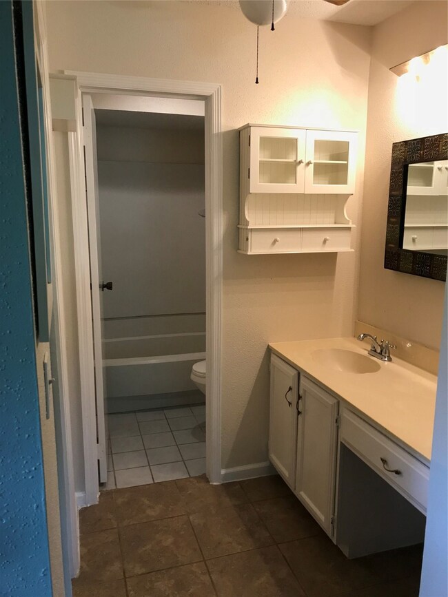 11718 Timbercrest Dr, Tomball, TX 77375 - photo 7