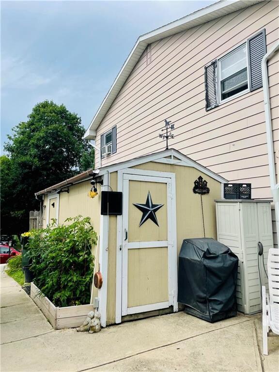 5284 Thompson St, Germansville, PA 18053 - photo 3