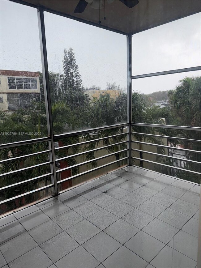 4042 NW 19th St unit 305, Lauderhill, FL 33313 - photo 3