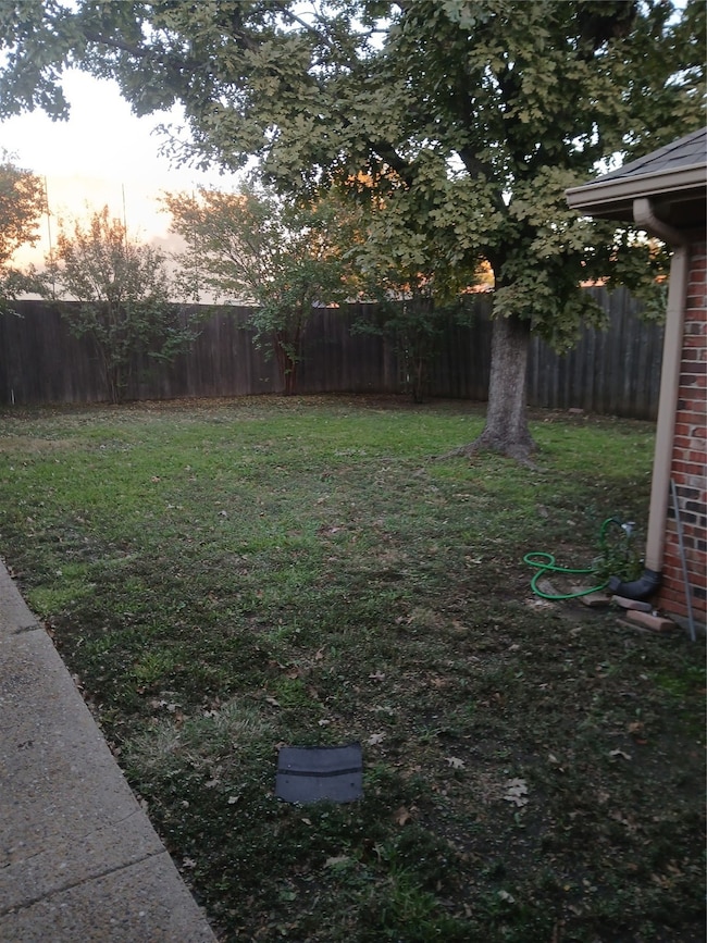 2505 Copper Creek Ln, Carrollton, TX 75006 - photo 7