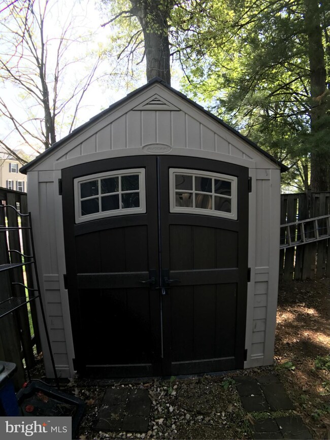 18443 Stone Hollow Dr, Germantown, MD 20874 - photo 4