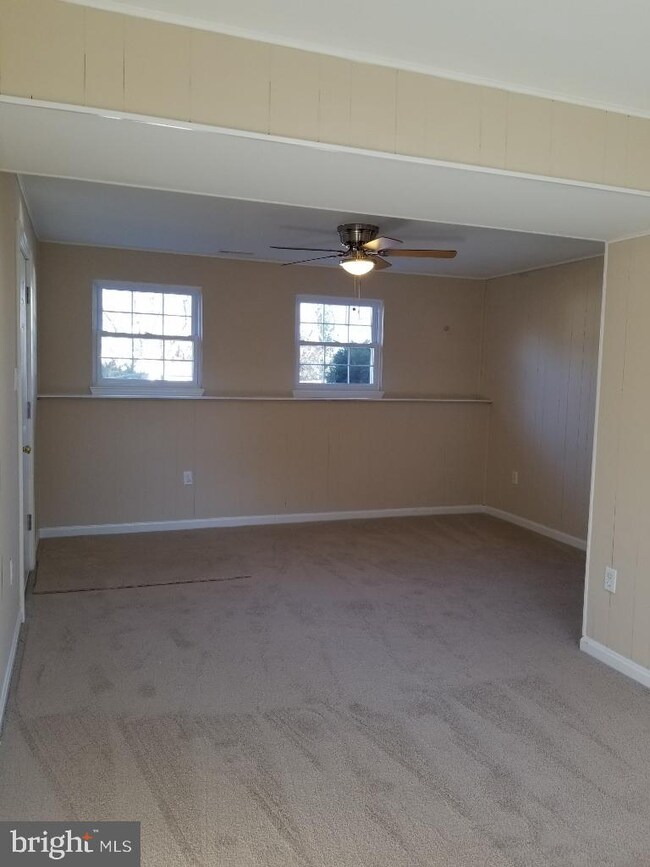 4811 Emo St, Capitol Heights, MD 20743 - photo 4