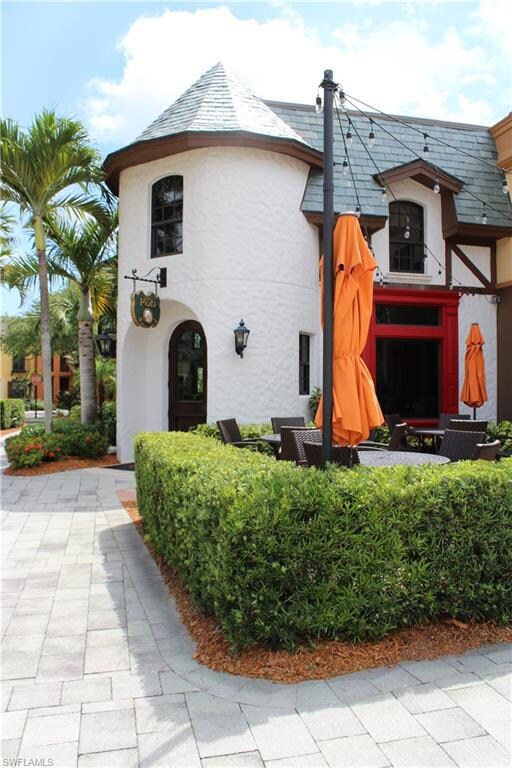 9102 Capistrano St S unit 72-8, Naples, FL 34113 - photo 4