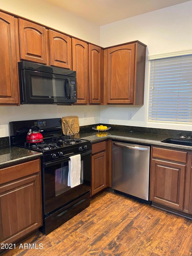 KITCHEN 1 - 411