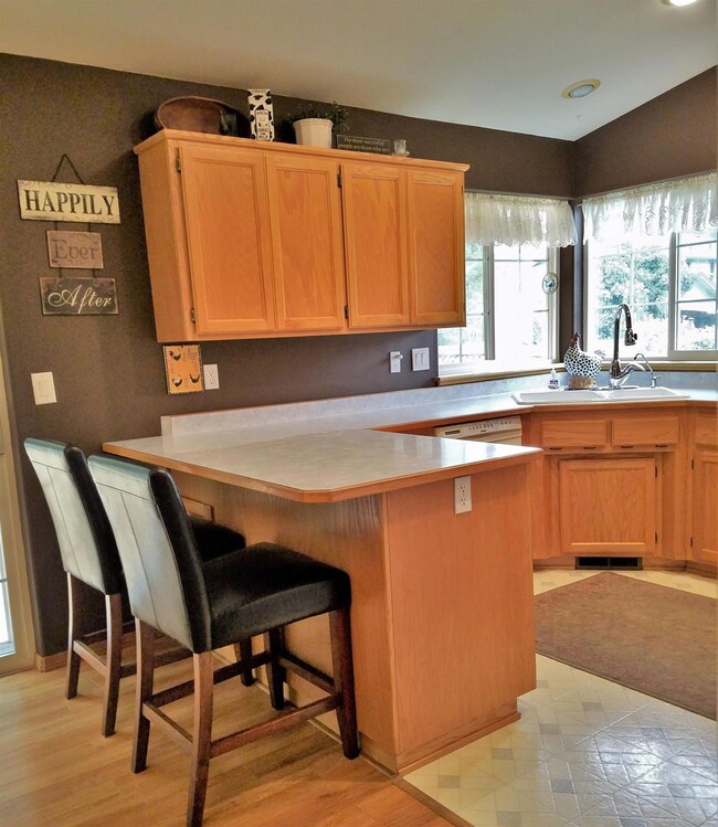 1114 NW Cooke Ave, Grants Pass, OR 97526 - photo 6