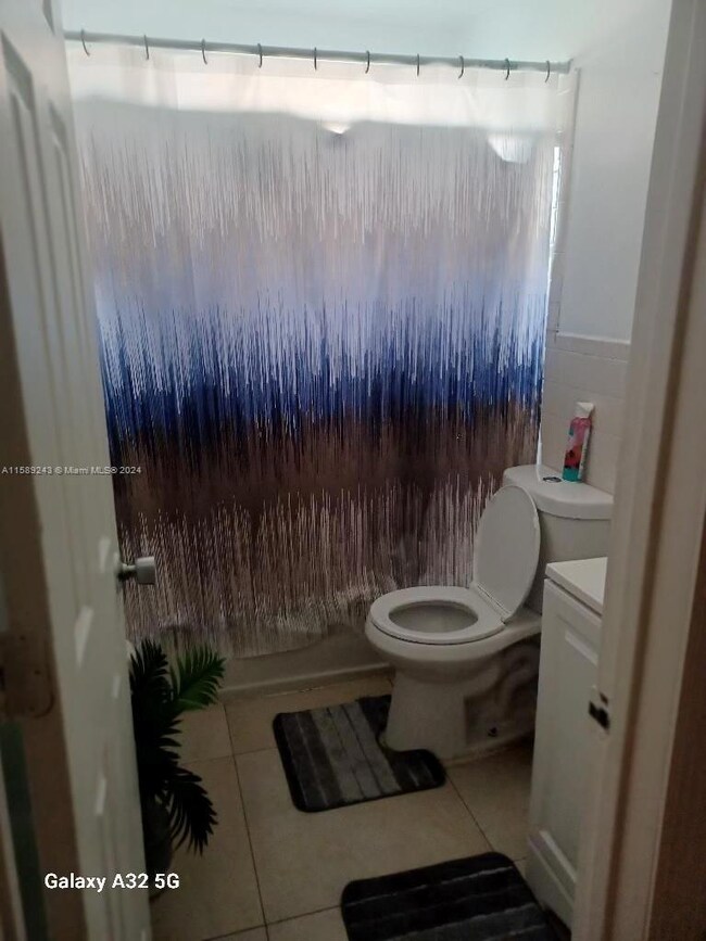 4023 Windsor Ave, West Palm Beach, FL 33407 - photo 3