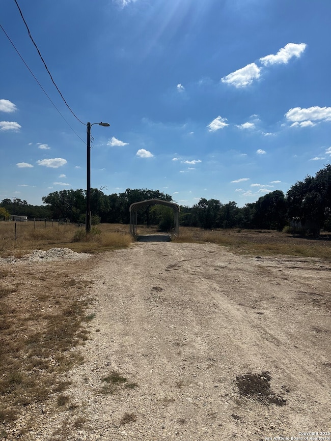395 Rohrbuch Rd, Pipe Creek, TX 78063 - photo 4