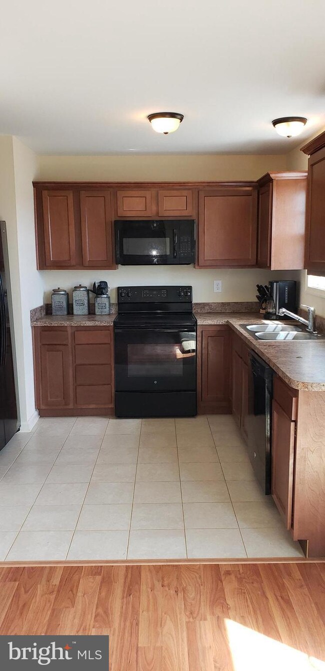 182 Thrasher Dr, Inwood, WV 25428 - photo 7