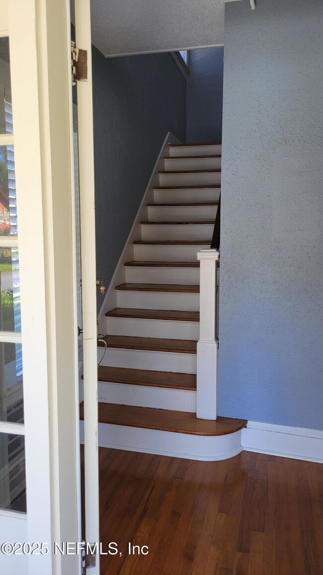 1515 Donald St unit UPSTAIRS, Jacksonville, FL 32205 - photo 6