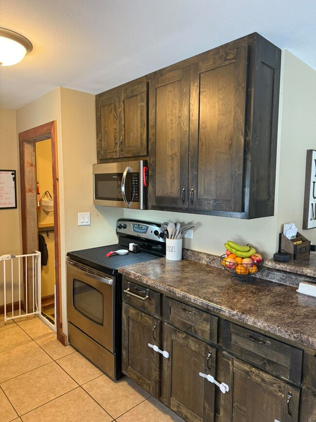 209 S 9th Ave, Vinton, IA 52349 - photo 4