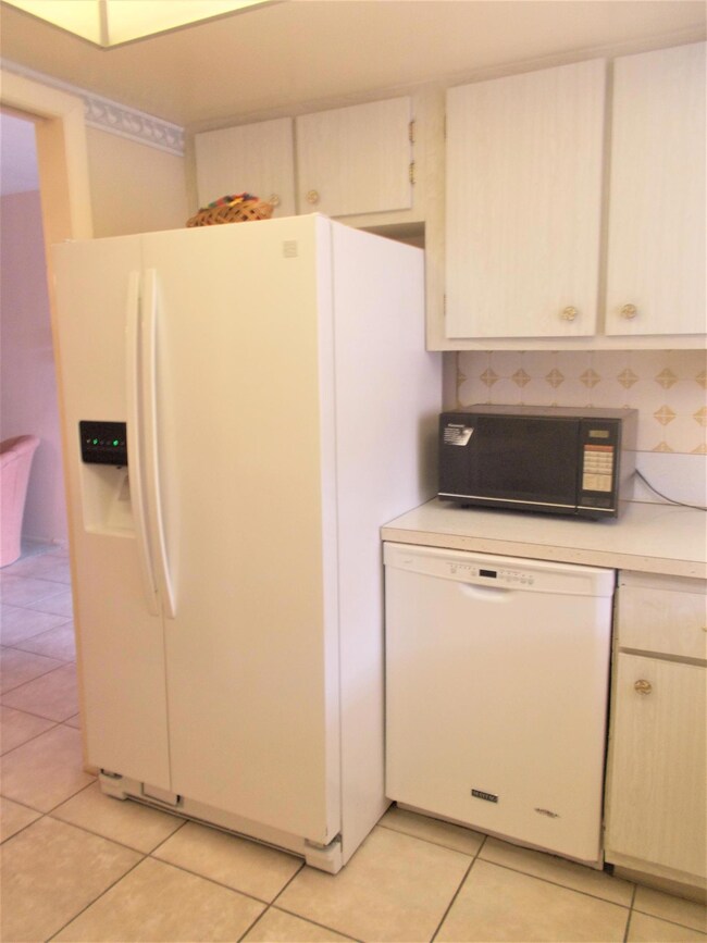 2591 Emory Dr W unit K, West Palm Beach, FL 33415 - photo 7