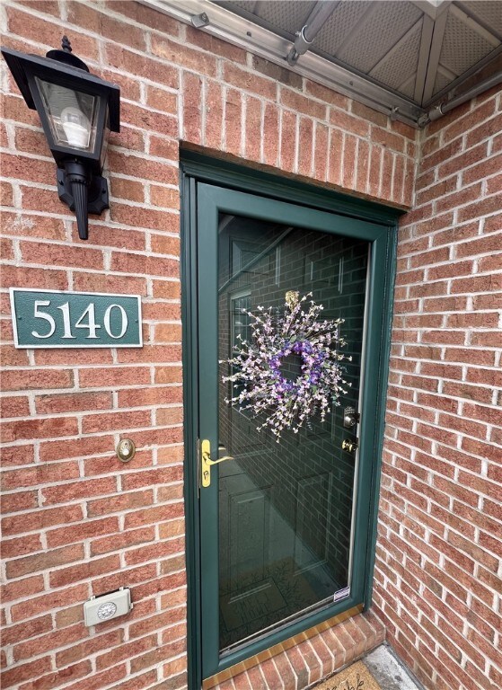 WELCOMING ENTRY