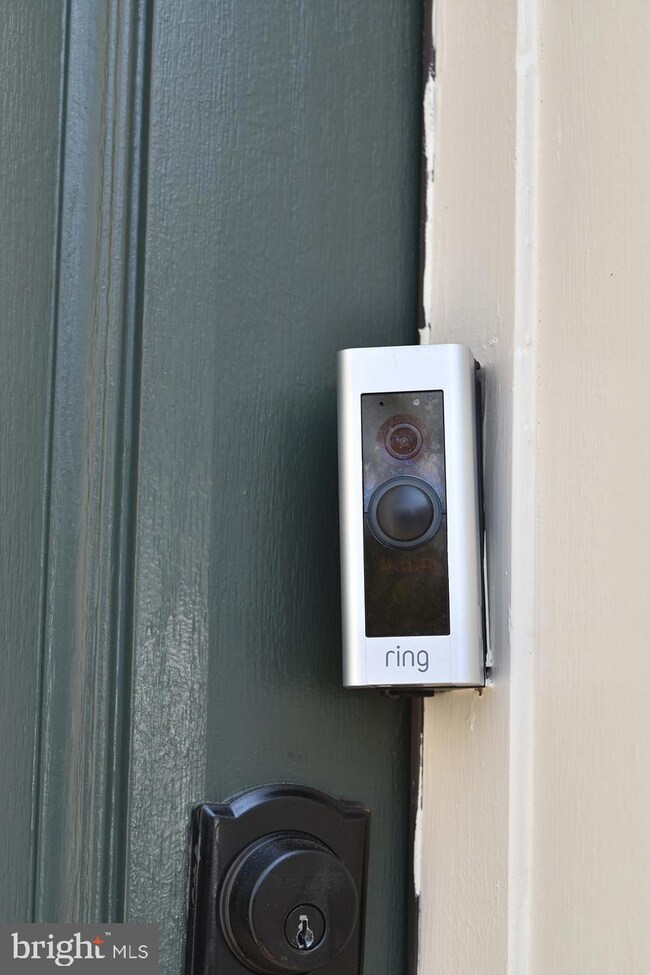 12604 Buckleys Gate Dr, Fairfax, VA 22030 - photo 3