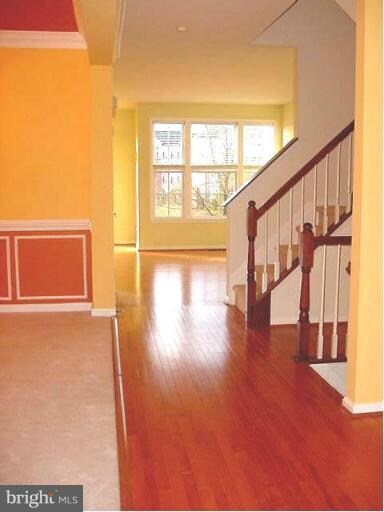 13434 Burrough Farm Dr, Herndon, VA 20171 - photo 3