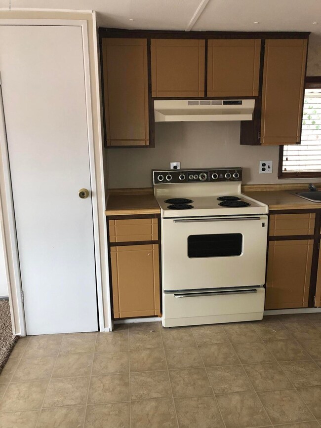 9DCCBCFD-9E31-4AE3-AD8F-31D77CC2593E