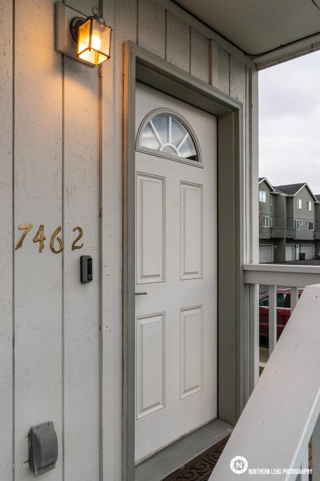 5_EntranceExterior