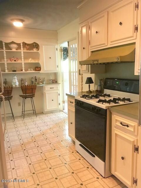 203 N SECOND ST MACCLESFIELD kitchen 3
