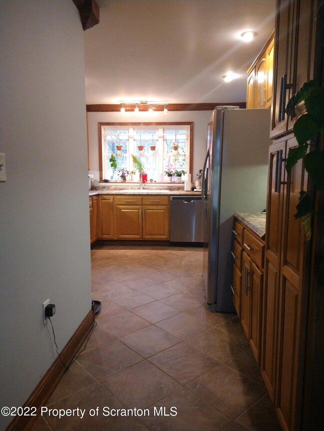 201 Sunset Rd, Roaring Brook Township, PA 18444 - photo 7