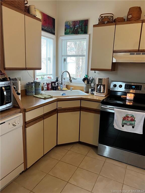 860 High St, Charlestown, IN 47111 - photo 5