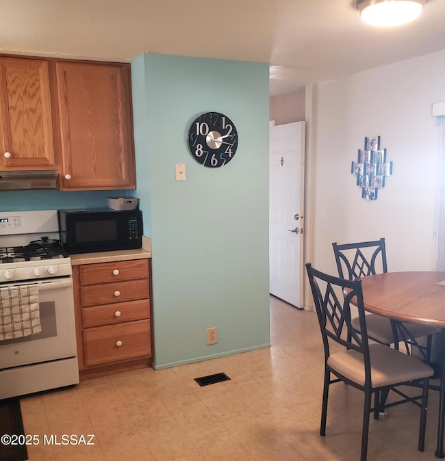 20250309RockCirKitchen