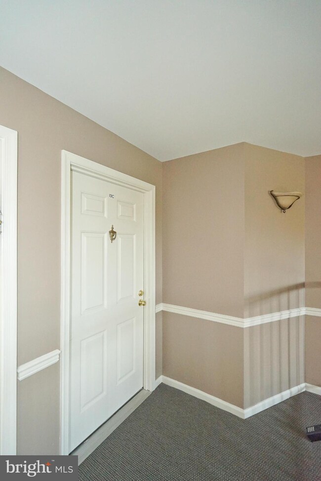 12913 Lee Jackson Memorial Hwy unit C, Fairfax, VA 22033 - photo 7