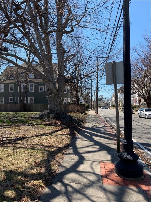 25 Armistice Blvd, Pawtucket, RI 02860 - photo 5