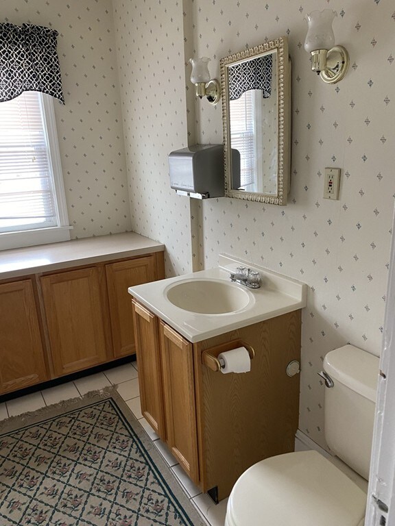 674 N Main St unit 1, East Longmeadow, MA 01028 - photo 3