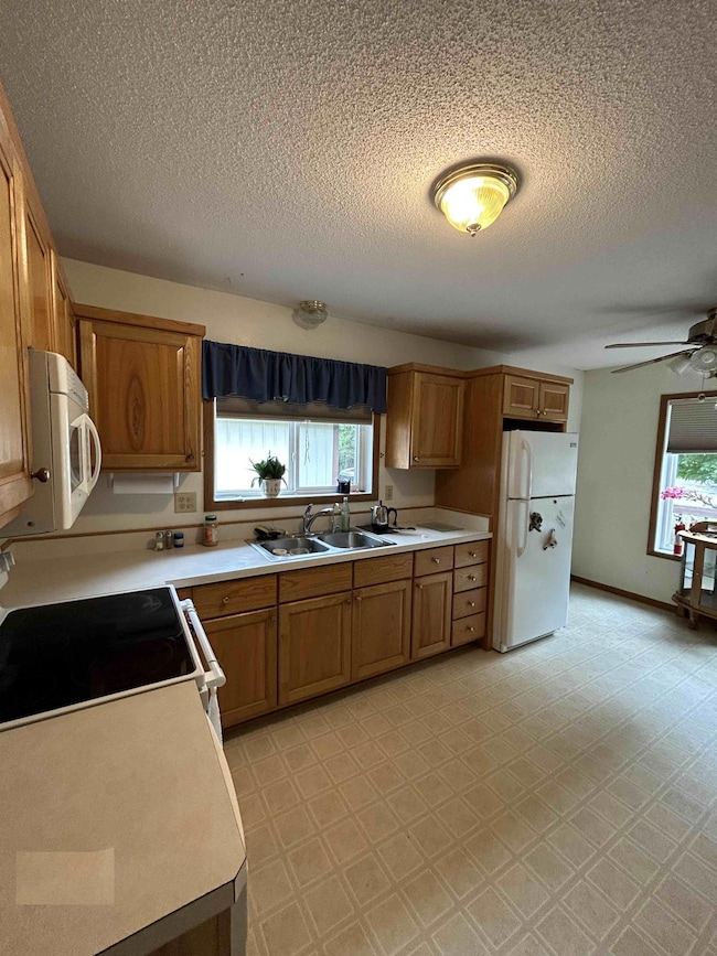 507 Grove Ave N, Park Rapids, MN 56470 - photo 3