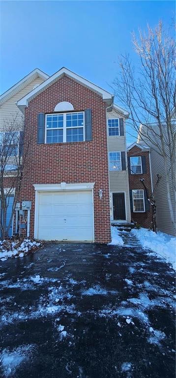 5203 Spring Ridge Dr E, Macungie, PA 18062 - photo 2