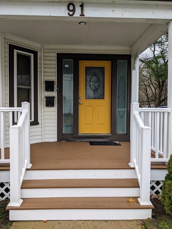 91 Robbins St, Avon, MA 02322 - photo 2