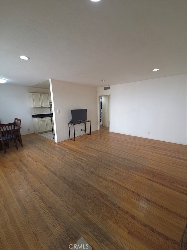 522 Cedar Ave unit 3, Long Beach, CA 90802 - photo 2