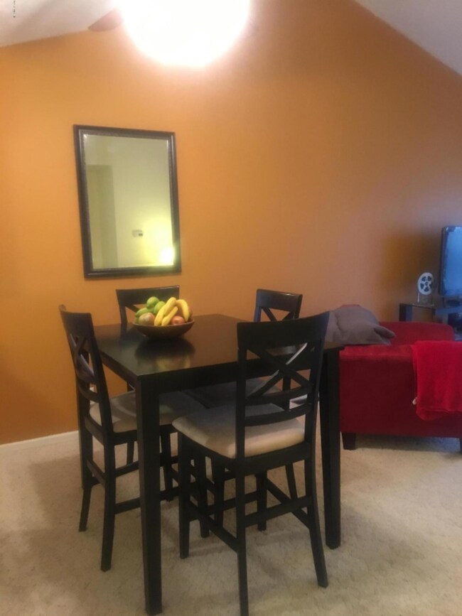 Dining area pic 1