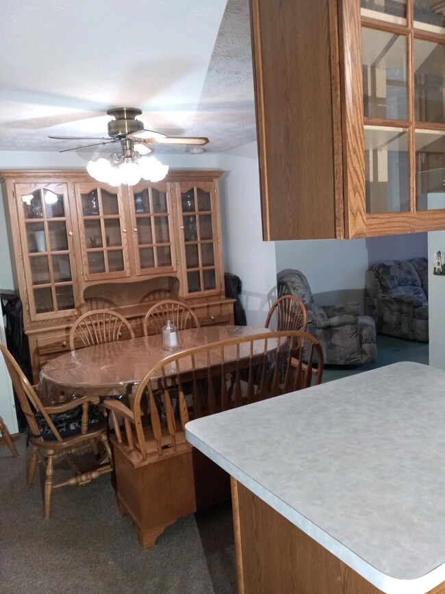 2933 Fleet Rd, Columbus, OH 43232 - photo 5