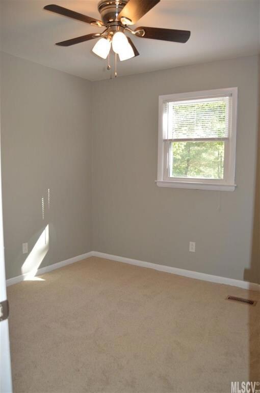 5144 Tobin Ct, Conover, NC 28613 - photo 4