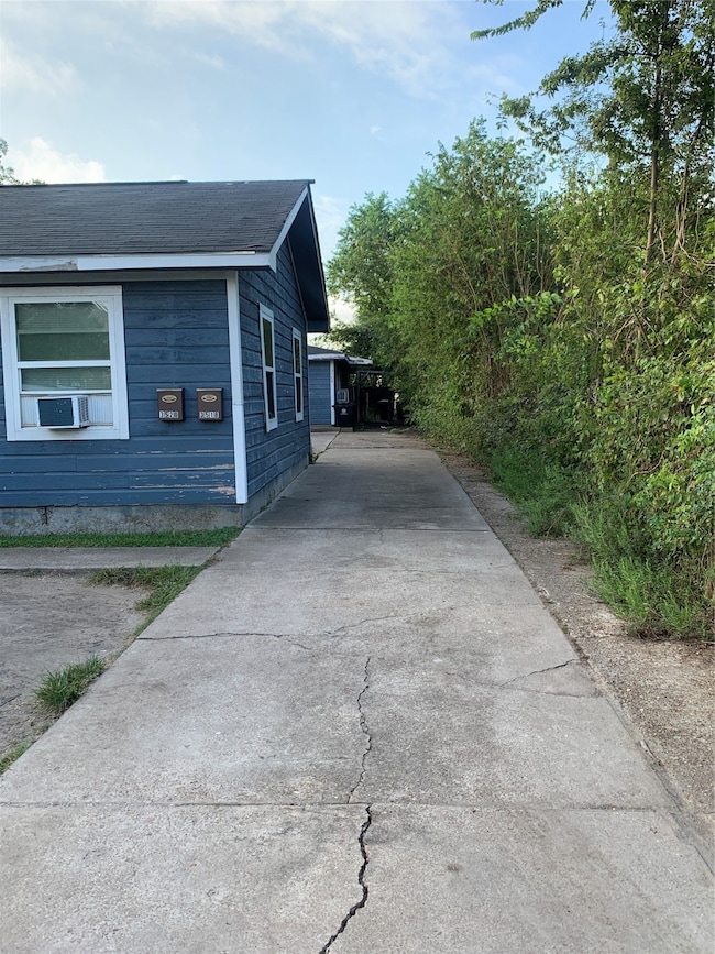 Full driveway view
