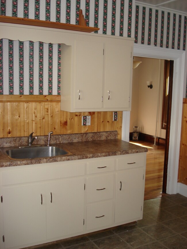 11 Hermon Ave, North Adams, MA 01247 - photo 6