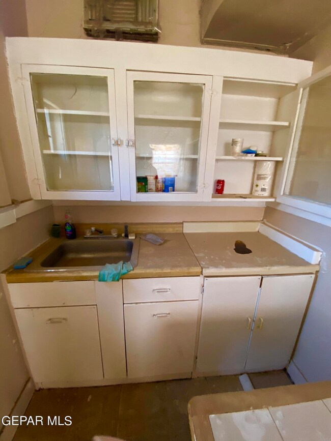 2319 Byron St, El Paso, TX 79930 - photo 5