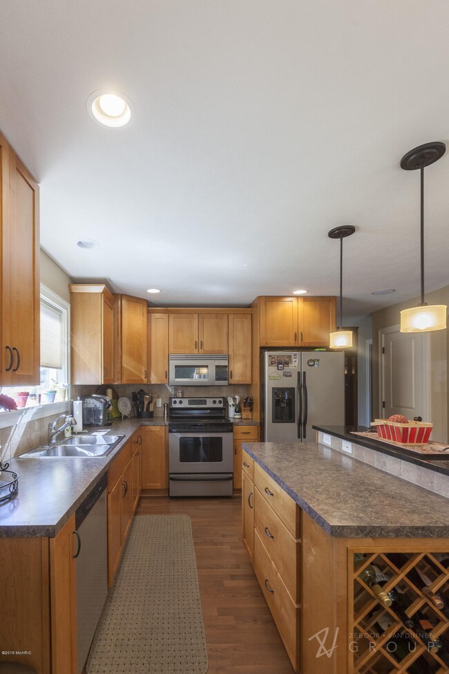 1086 Shore Point Dr SW, Byron Center, MI 49315 - photo 7