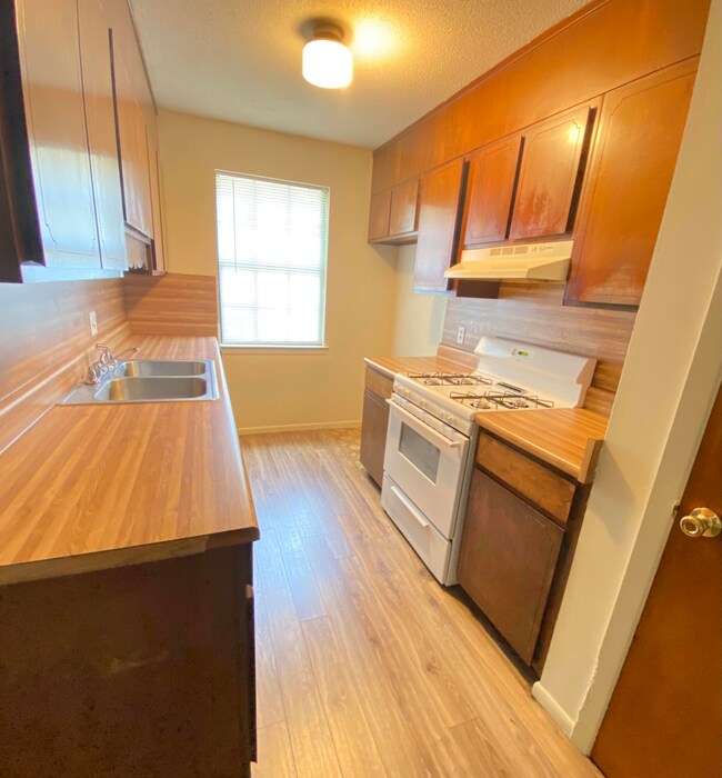 C1F15570-B8B1-4216-A21A-E1627B2A8BCF