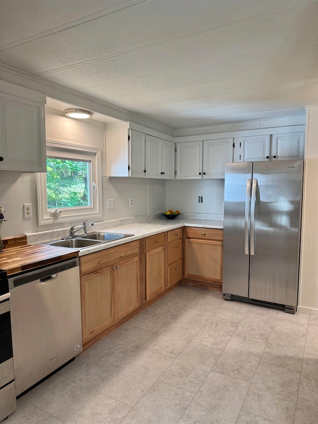 Newly Renovated Kitchen