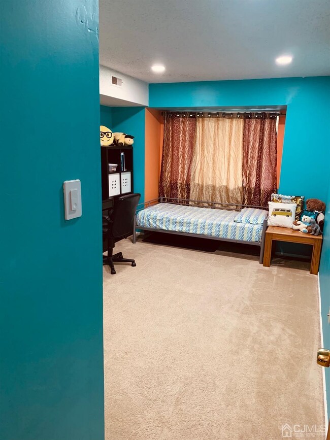 1120 Edison Glen Terrace, Edison, NJ 08837 - photo 6